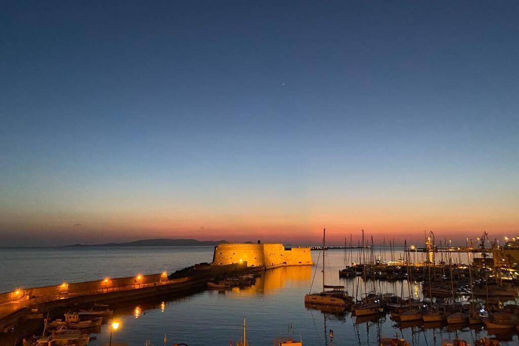 Archipelagos Apt In The Heart Of The City Ираклион Экстерьер фото